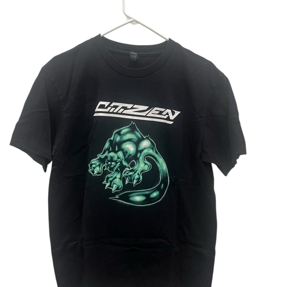 Gildan Hammer Black Short Sleeve Tee with Bold Skull Design